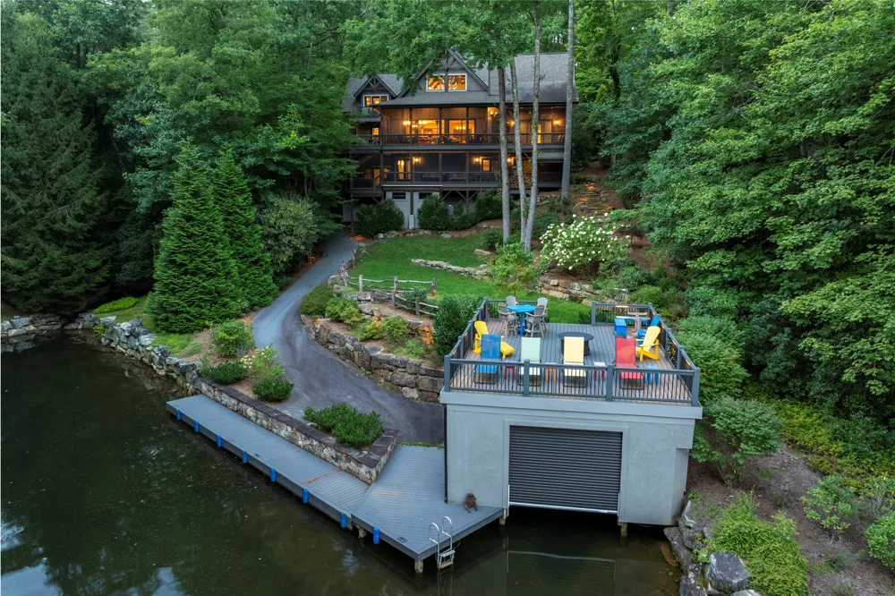 64 Bee Tree Way Lake Toxaway, NC 28747