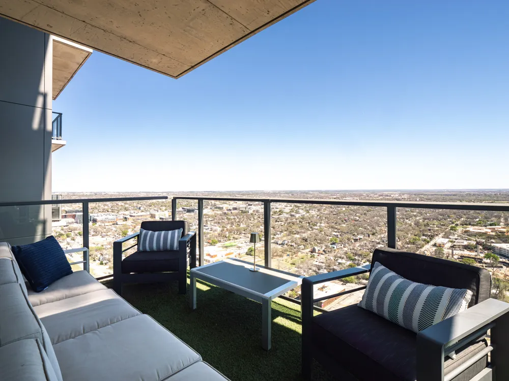 44 East Avenue #3707 Austin, TX 78701