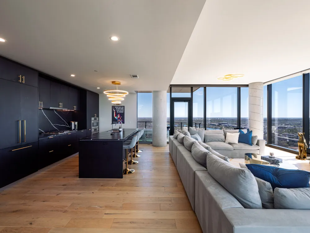 44 East Avenue #3707 Austin, TX 78701
