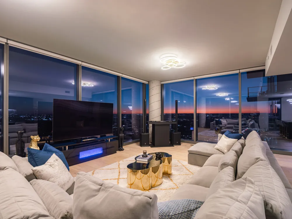 44 East Avenue #3707 Austin, TX 78701