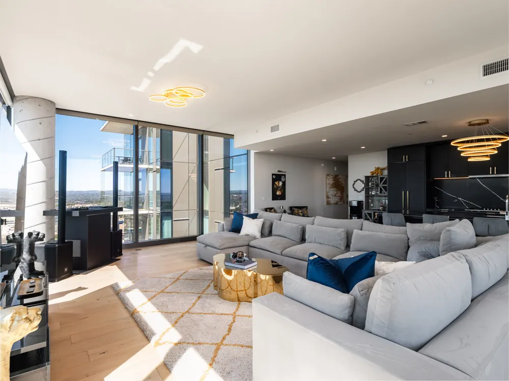 44 East Avenue #3707 Austin, TX 78701