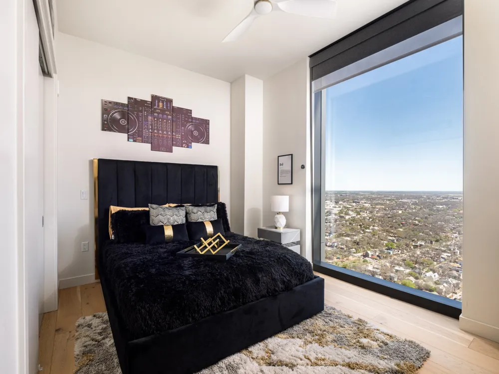 44 East Avenue #3707 Austin, TX 78701