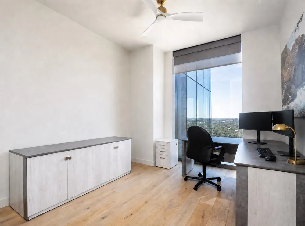 44 East Avenue #3707 Austin, TX 78701