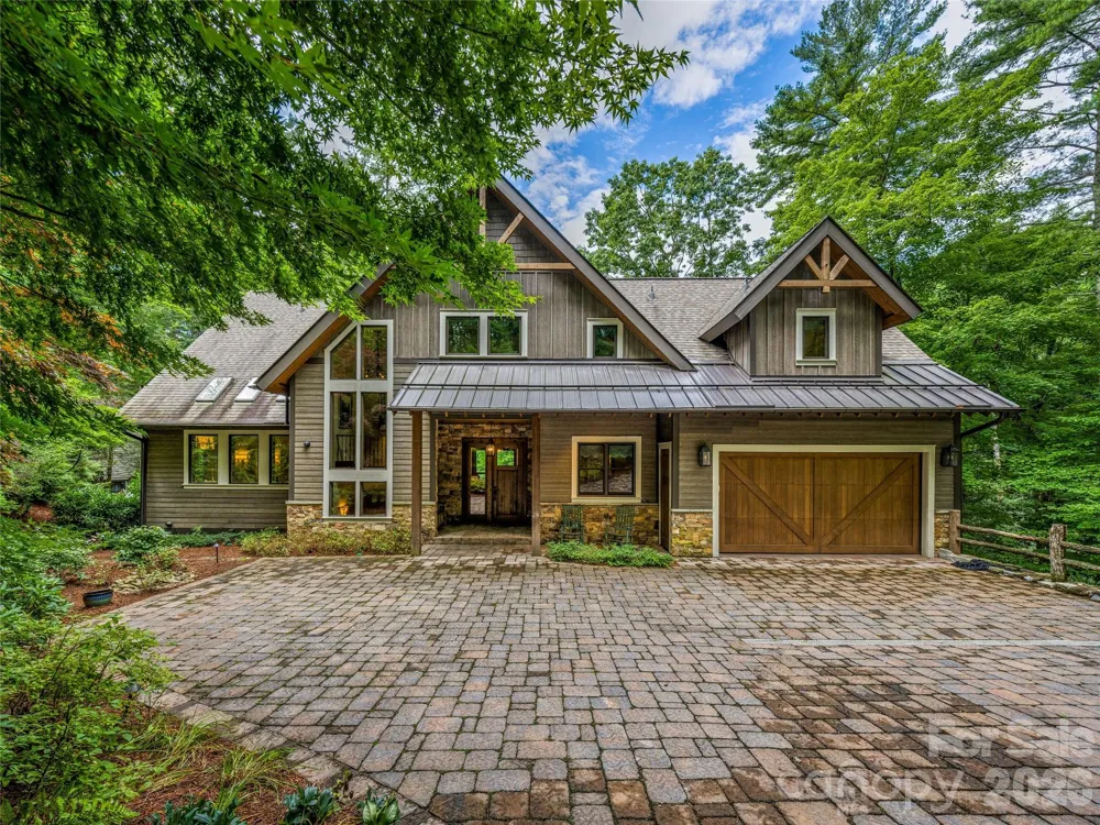 64 Bee Tree Way Lake Toxaway, NC 28747