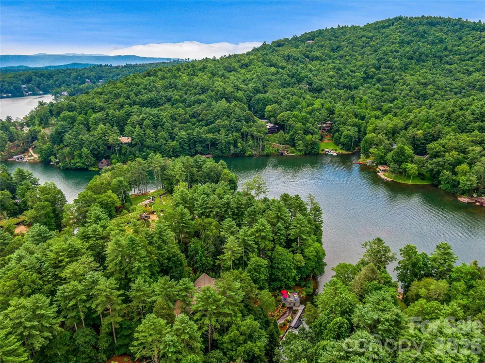 64 Bee Tree Way Lake Toxaway, NC 28747