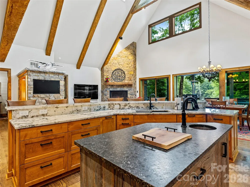 64 Bee Tree Way Lake Toxaway, NC 28747