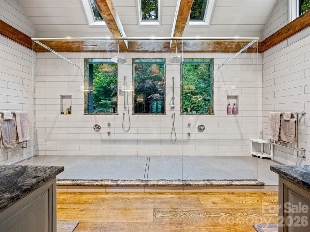 64 Bee Tree Way Lake Toxaway, NC 28747