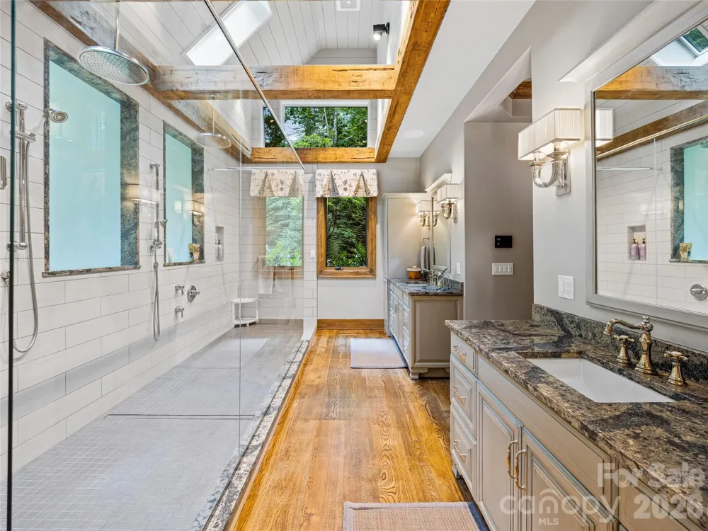 64 Bee Tree Way Lake Toxaway, NC 28747