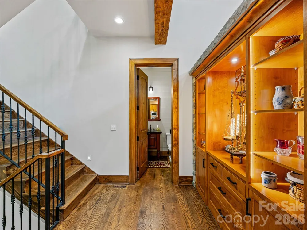 64 Bee Tree Way Lake Toxaway, NC 28747