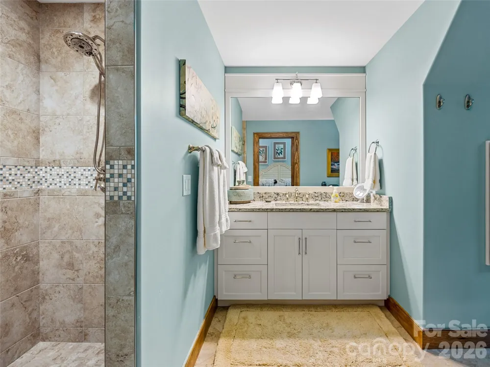64 Bee Tree Way Lake Toxaway, NC 28747