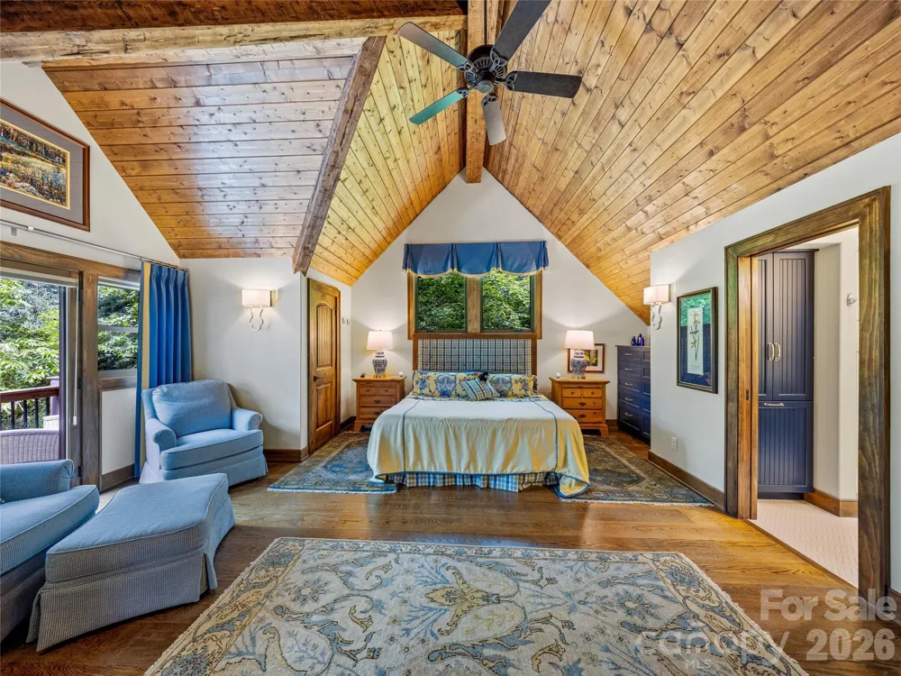 64 Bee Tree Way Lake Toxaway, NC 28747