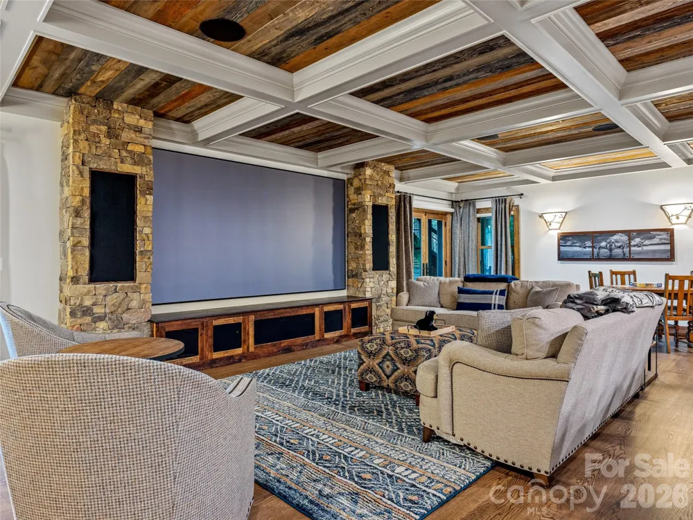 64 Bee Tree Way Lake Toxaway, NC 28747