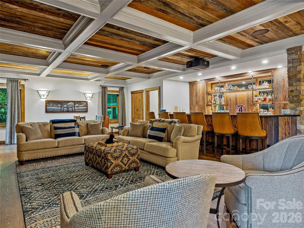 64 Bee Tree Way Lake Toxaway, NC 28747