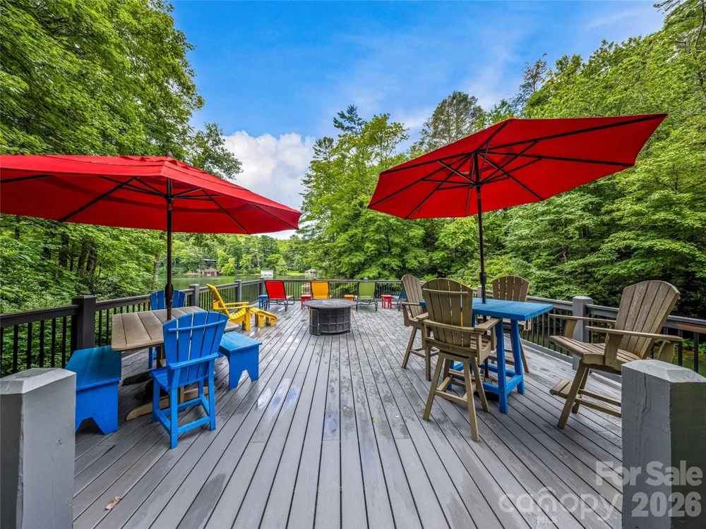 64 Bee Tree Way Lake Toxaway, NC 28747