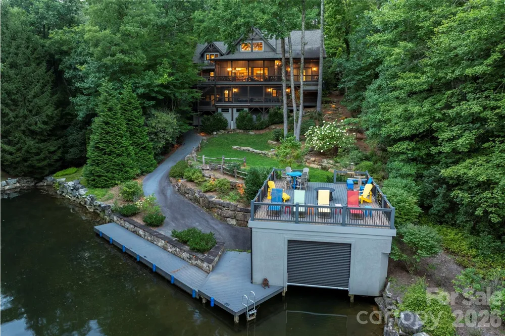 64 Bee Tree Way Lake Toxaway, NC 28747