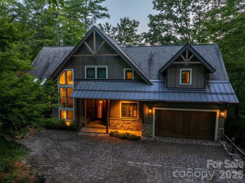 64 Bee Tree Way Lake Toxaway, NC 28747