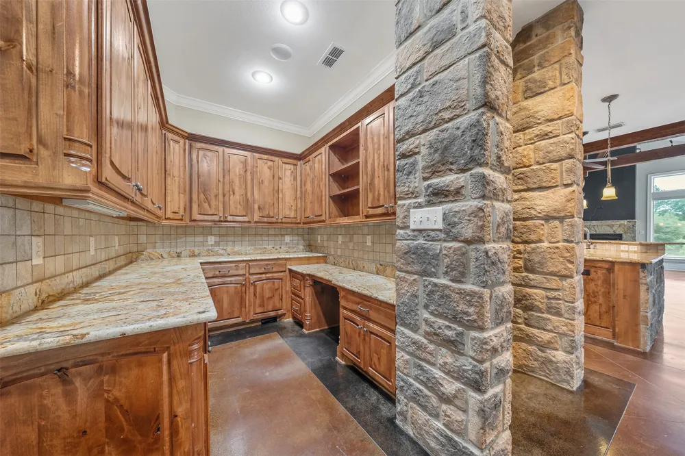 20389 County Road 178 Flint, TX 75762