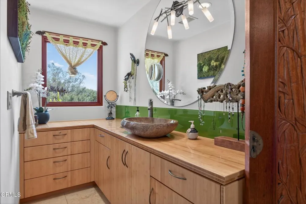 199 Fairview Road Ojai, CA 93023