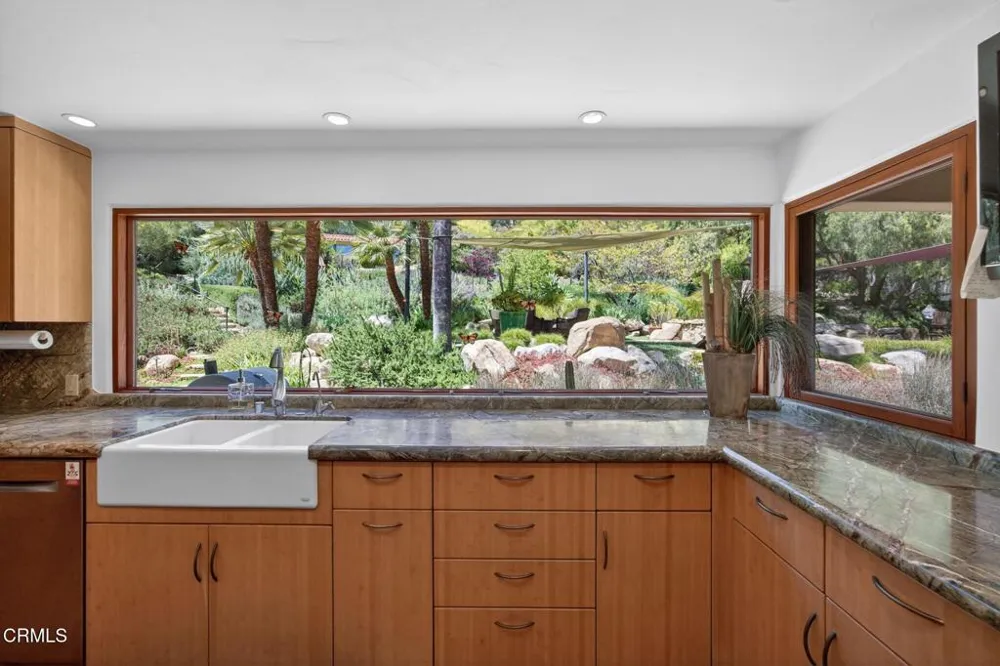 199 Fairview Road Ojai, CA 93023