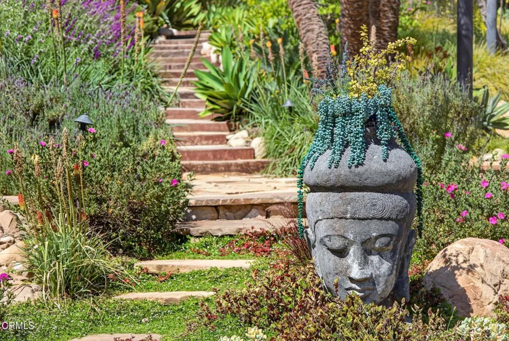 199 Fairview Road Ojai, CA 93023