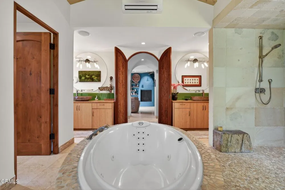 199 Fairview Road Ojai, CA 93023