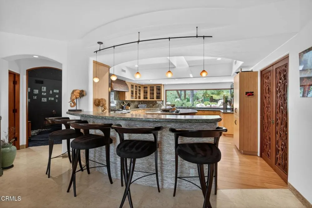 199 Fairview Road Ojai, CA 93023