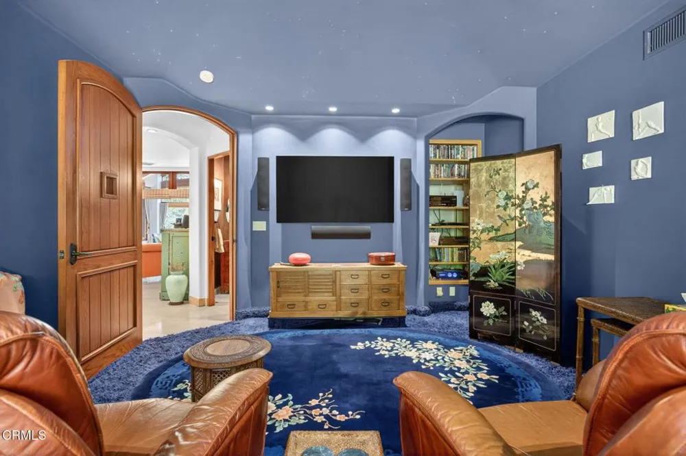 199 Fairview Road Ojai, CA 93023