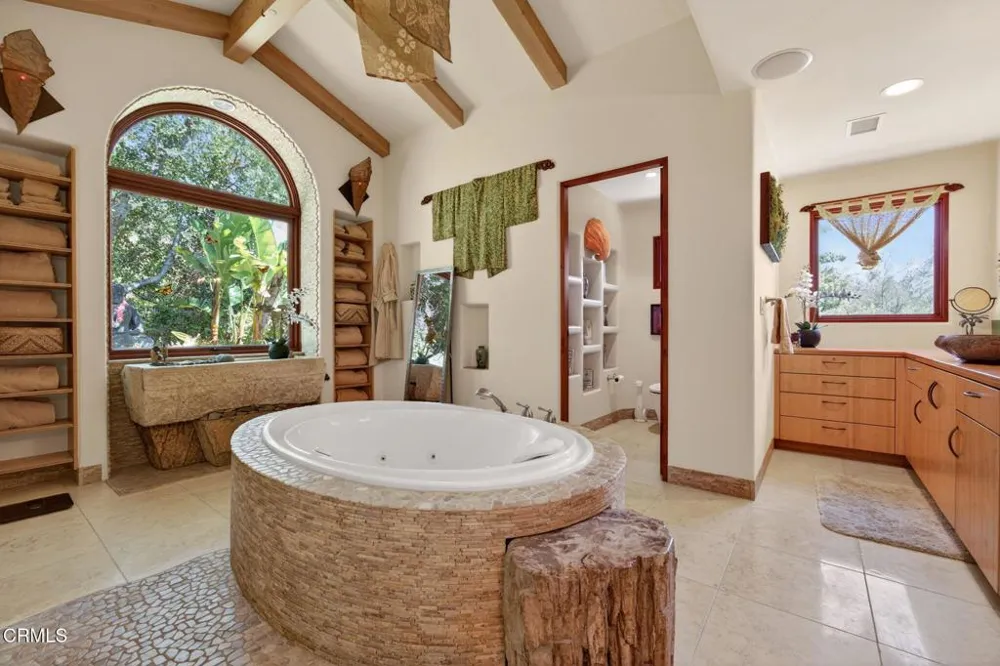 199 Fairview Road Ojai, CA 93023