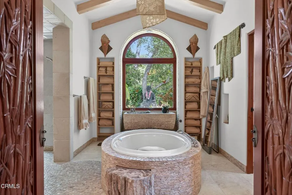 199 Fairview Road Ojai, CA 93023