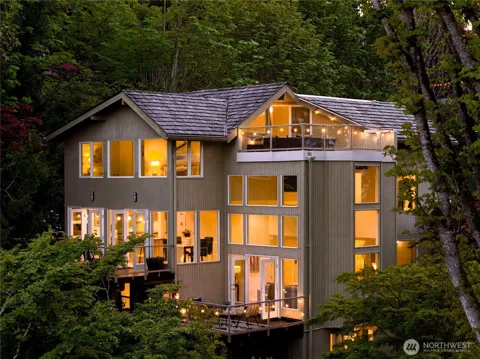 4290 Shoreclub Drive