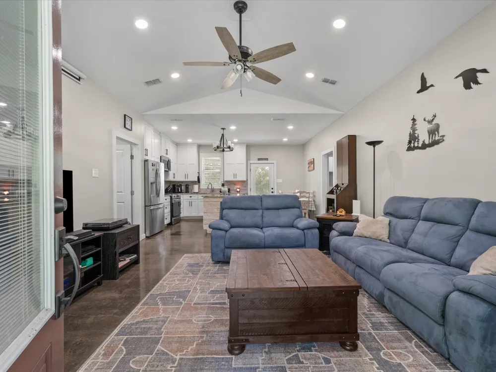 1386 Private Rd 1313 Centerville, TX 75833
