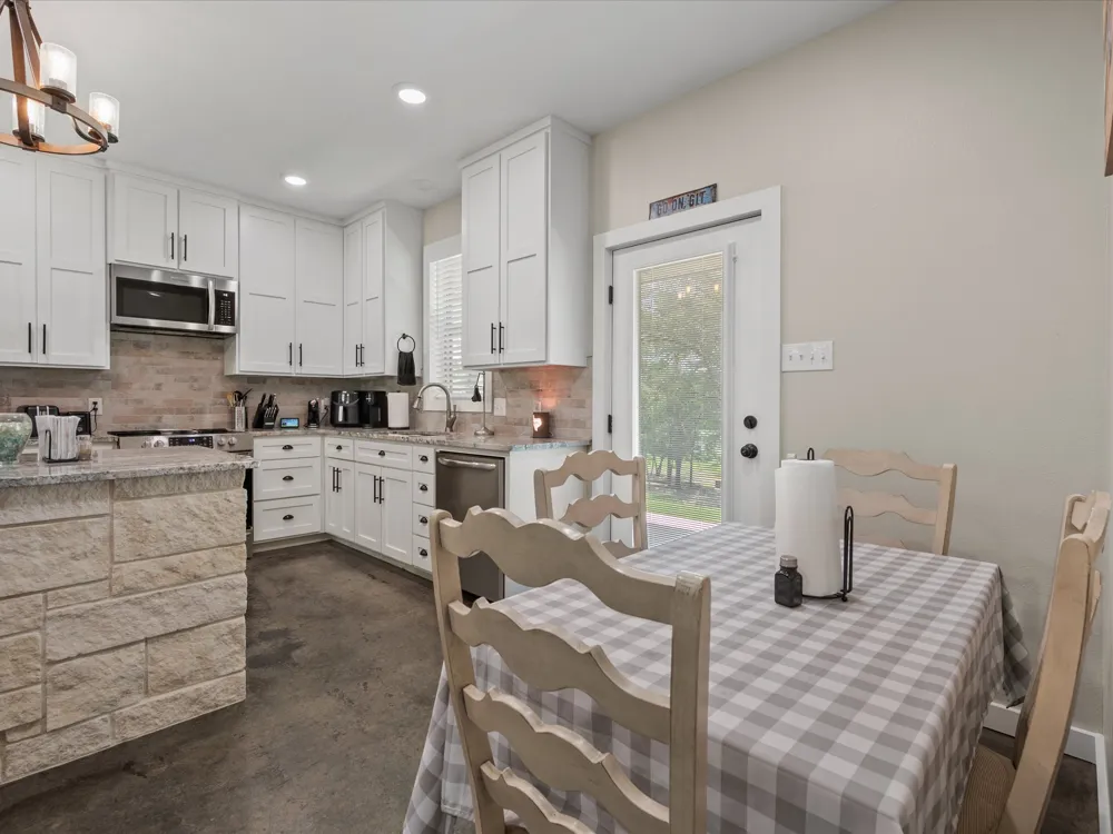 1386 Private Rd 1313 Centerville, TX 75833