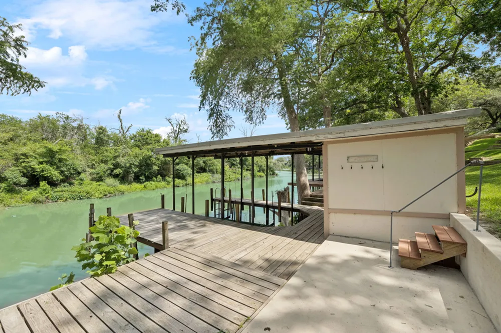 180 Wampum Way Seguin, TX 78155