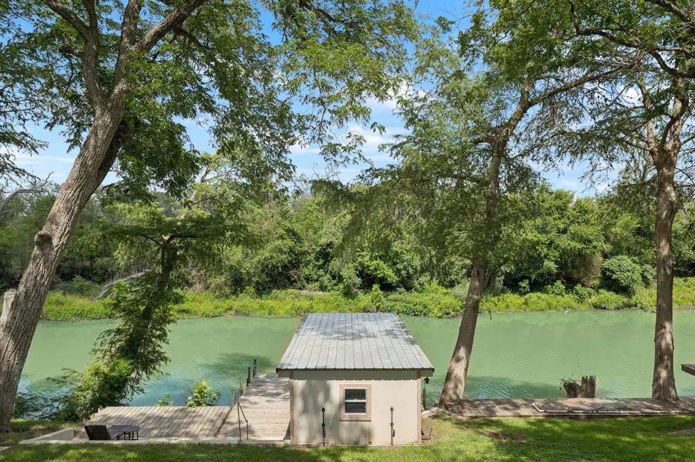 180 Wampum Way Seguin, TX 78155