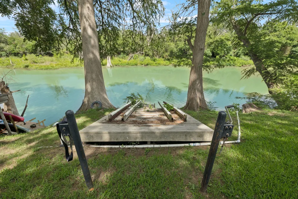180 Wampum Way Seguin, TX 78155