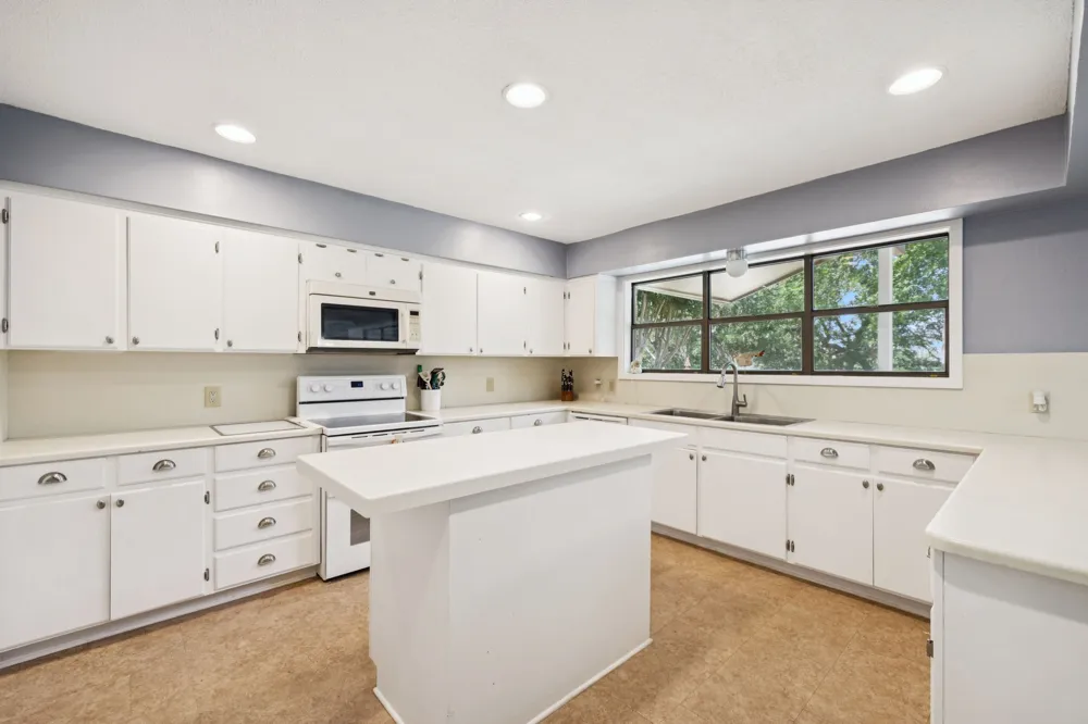 180 Wampum Way Seguin, TX 78155