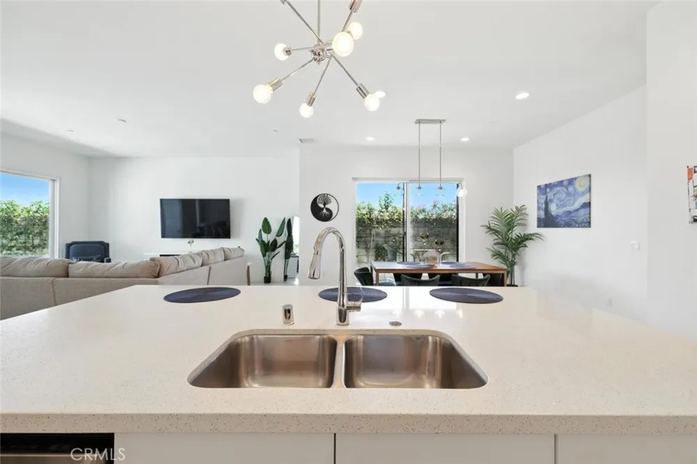 3345 Ambassador Drive Palm Springs, CA 92262