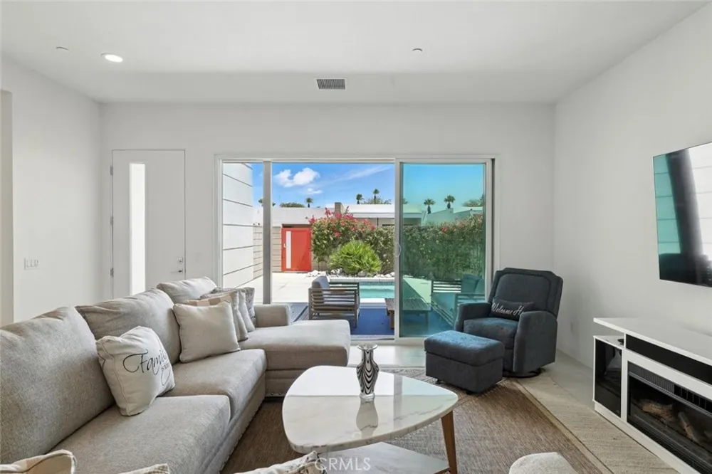 3345 Ambassador Drive Palm Springs, CA 92262