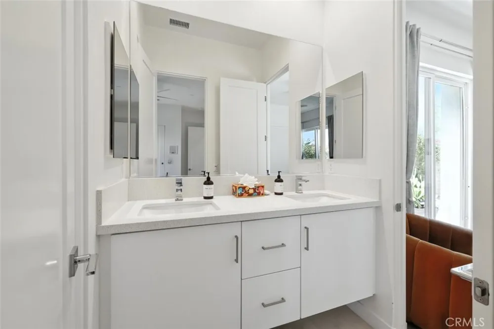 3345 Ambassador Drive Palm Springs, CA 92262