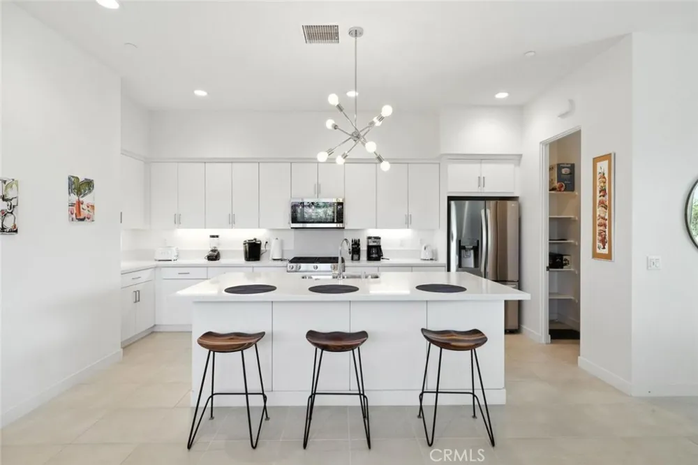 3345 Ambassador Drive Palm Springs, CA 92262