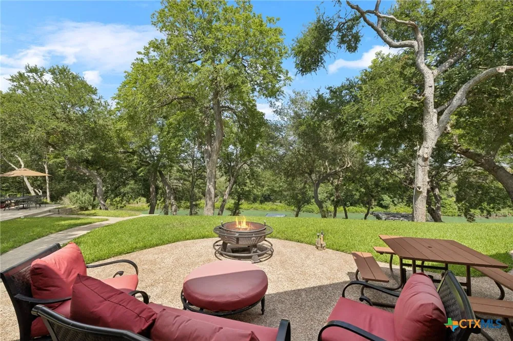 180 Wampum Way Seguin, TX 78155