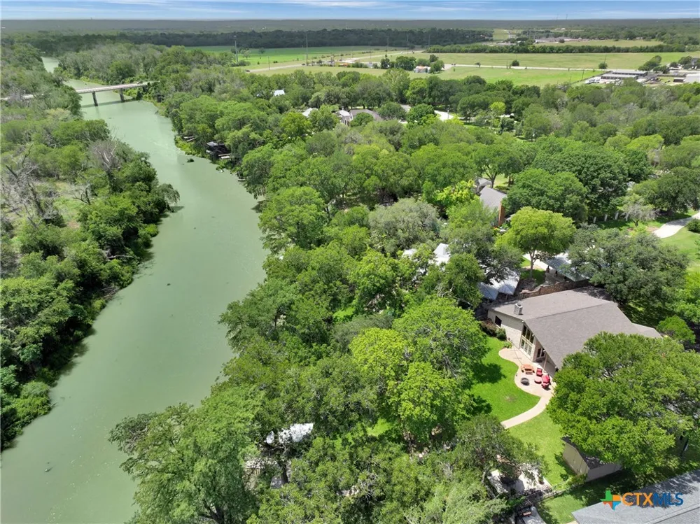 180 Wampum Way Seguin, TX 78155