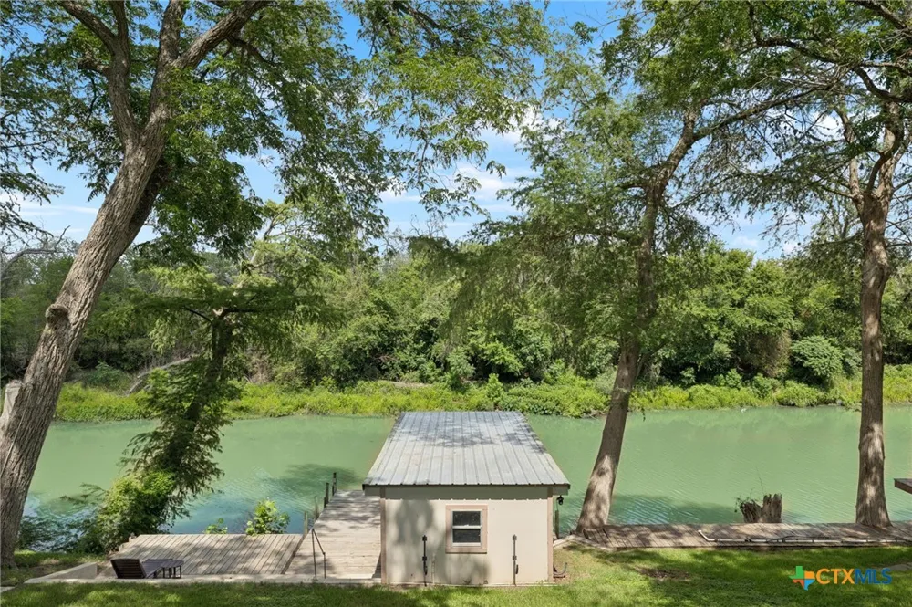 180 Wampum Way Seguin, TX 78155