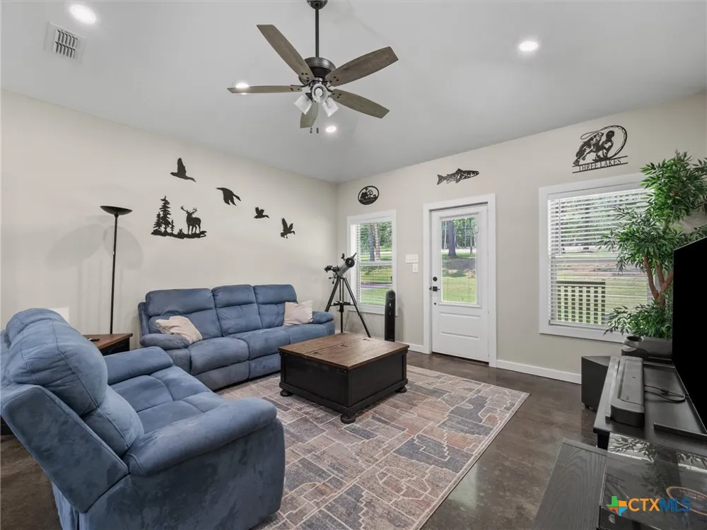 1386 Private Rd 1313 Centerville, TX 75833