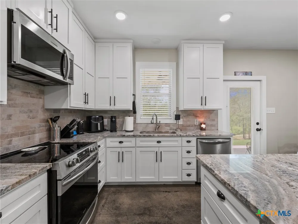 1386 Private Rd 1313 Centerville, TX 75833