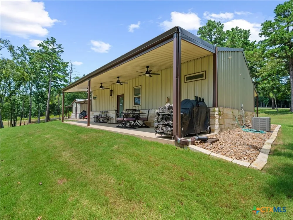 1386 Private Rd 1313 Centerville, TX 75833