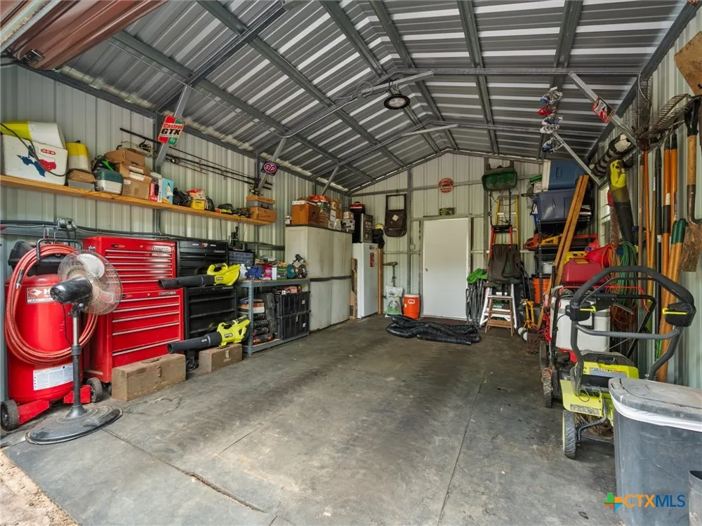 1386 Private Rd 1313 Centerville, TX 75833