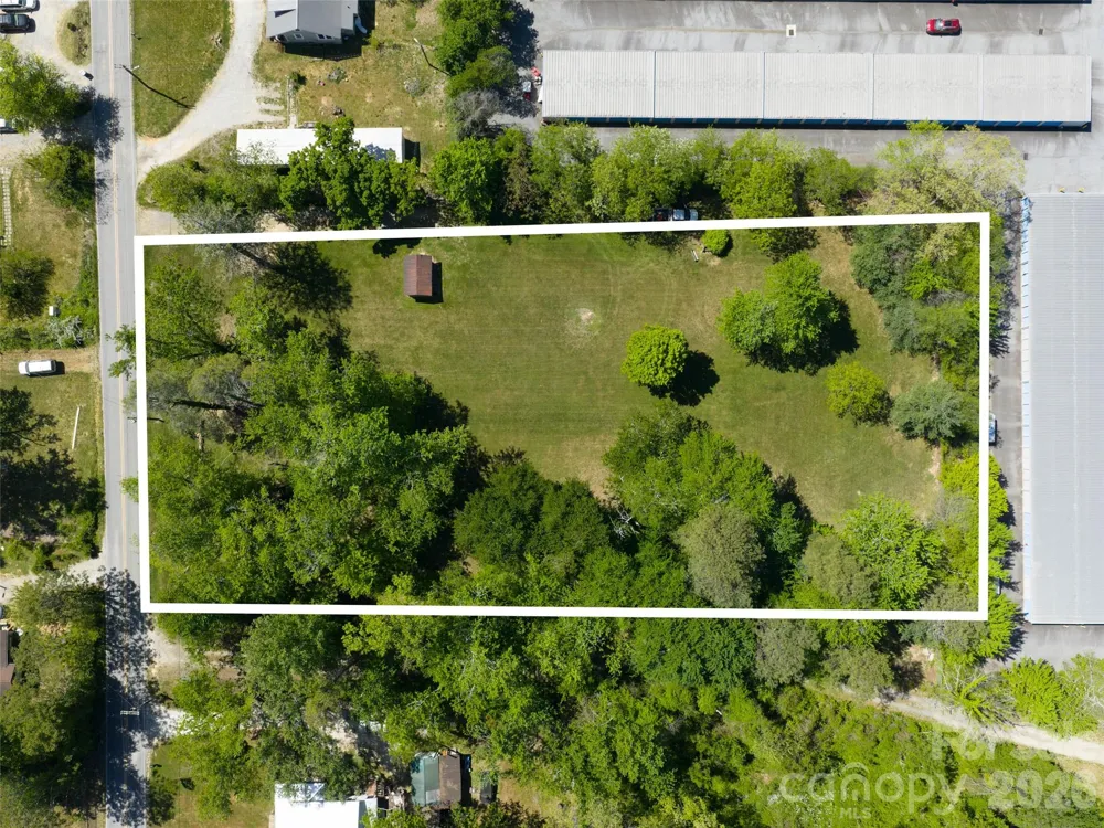 122 Glover Street Hendersonville, NC 28792