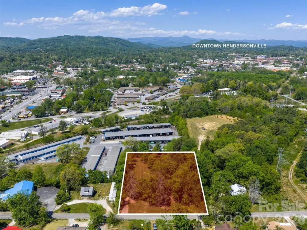 122 Glover Street Hendersonville, NC 28792