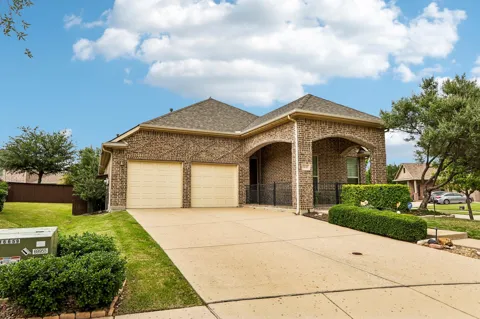 1441 Isabella Lane